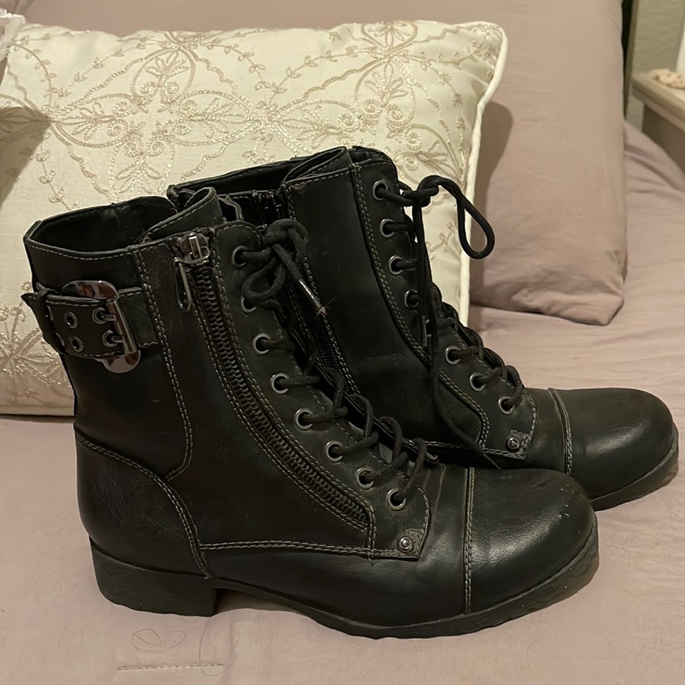 Guess Combat Boots
